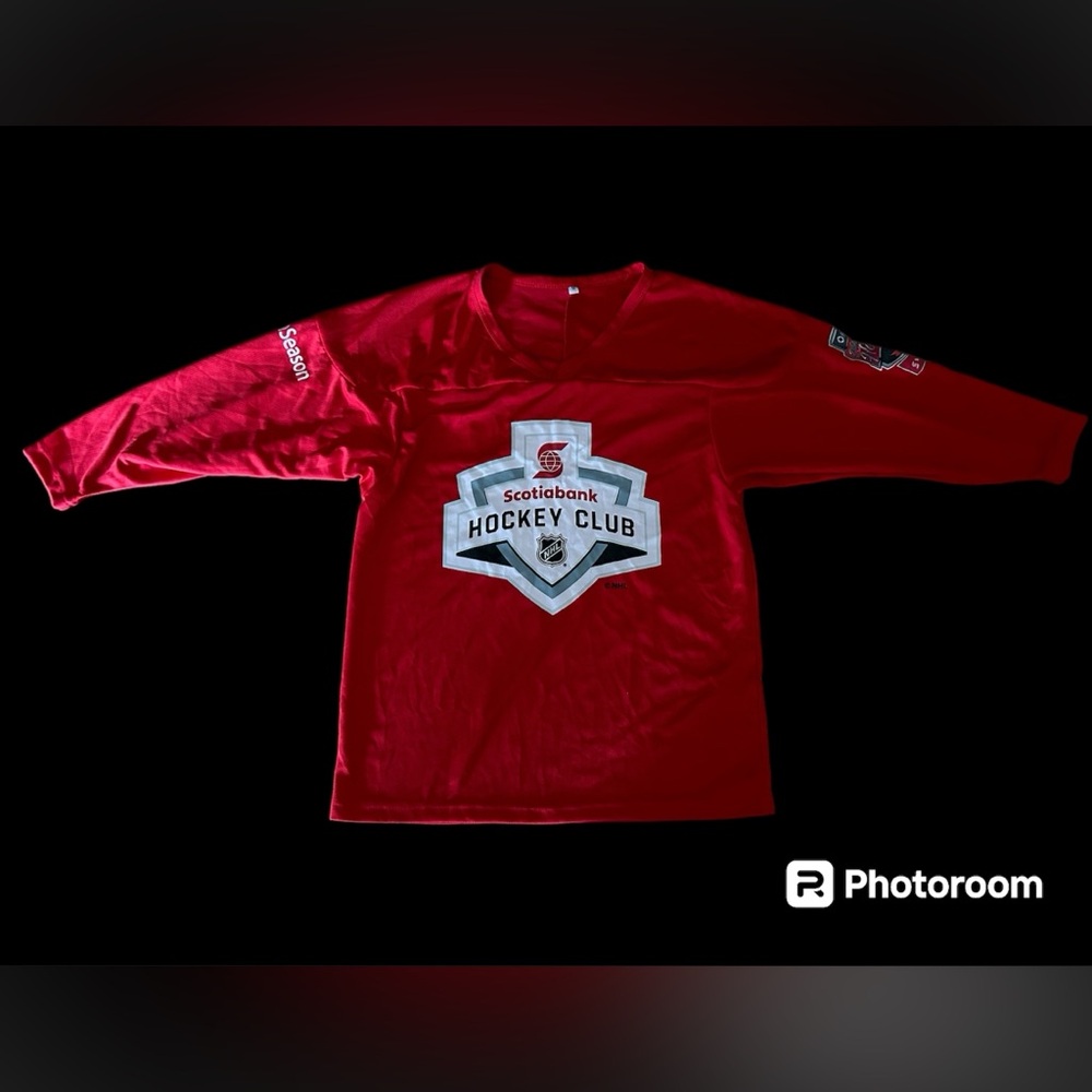 ScotiaBank 5th season shirt,Hometown Hockey club. Size Medium.Year 2017 Edmonton